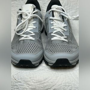 Women’s 5.5 on cloud “ cloud surfer”